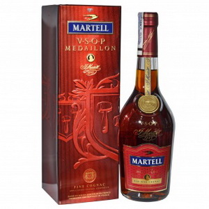3219820003598 — Коньяк "Martell" VSОР металлическая коробка 0.7л
