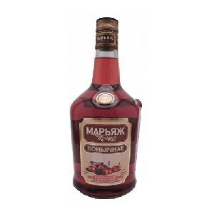 4601754002317 — Настойка сл. коньячная 0, 5л вишни