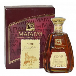 4820106861703 — Коньяк "Магарач" Гранд резерв 5* VSOP(коробка) 0.5л