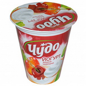 4823061310965 — Йогурт живий *Чудо* Вишня-Черешня 2.5% 300г.стакан