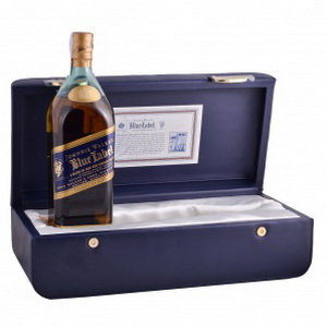 5000267104478 — Виски "Johnnie Walker" Blue label (кожаная коробка) 1.75л